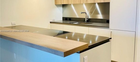 1 غرف نوم عقار تجاري في Miami, الولايات المتحدة رقم 615467 5