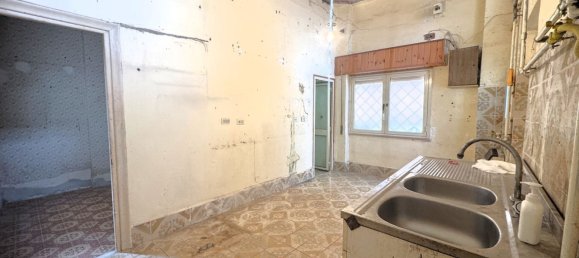 3 rooms House in Rome, Italy No. 158453 2