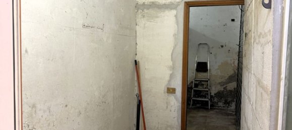 3 rooms House in Rome, Italy No. 158453 9