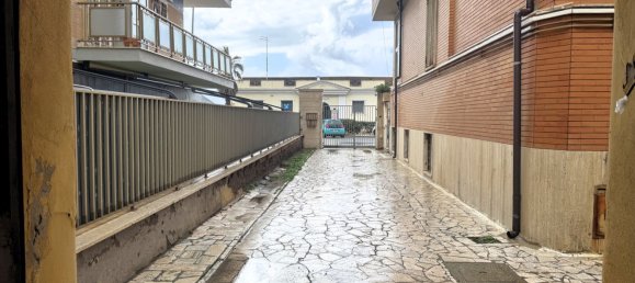 3 rooms House in Rome, Italy No. 158453 18