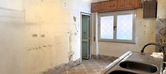 3 rooms House in Rome, Italy No. 158453 46