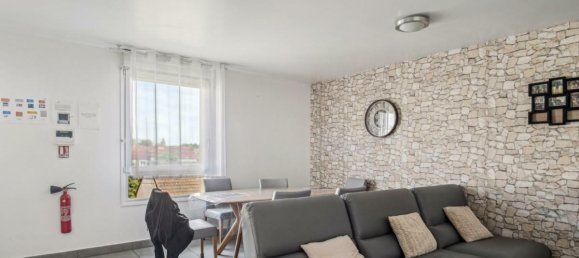 Gebäude in Chelles, France 760m², Nr. 345815 3