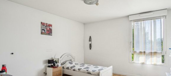 Gebäude in Chelles, France 760m², Nr. 345815 5