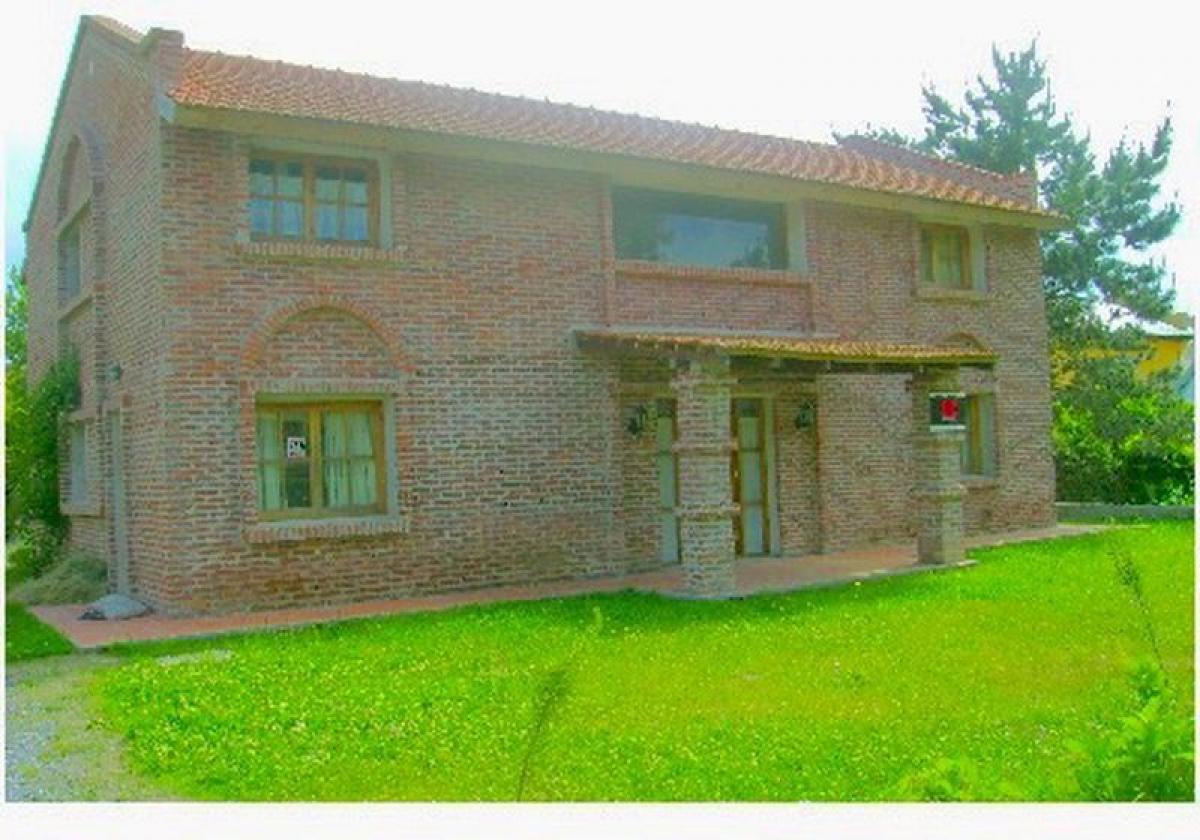 5 bedrooms House in Maldonado, Uruguay No. 1873