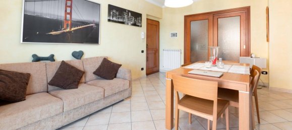 3 rooms Apartment in Monterotondo, Italy No. 41037 2