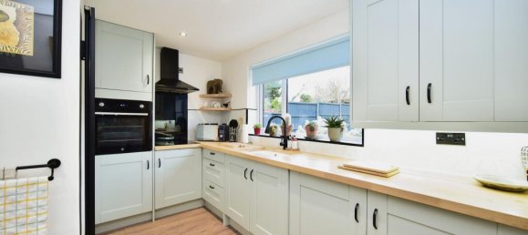 3 bedrooms Bungalow in Sheerness, United Kingdom No. 10714 10