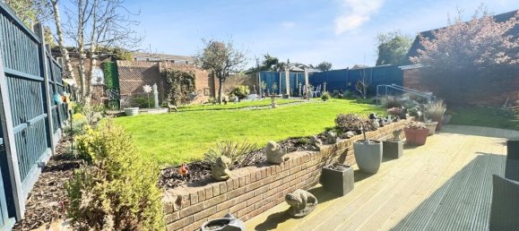 3 bedrooms Bungalow in Sheerness, United Kingdom No. 10714 4