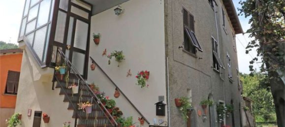 Casa de 9 habitaciónes en Pontremoli, Italy No. 142840 20