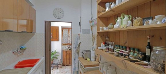 Casa de 9 habitaciónes en Pontremoli, Italy No. 142840 4