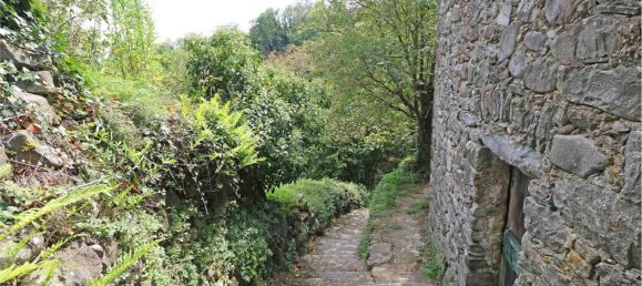 Casa de 9 habitaciónes en Pontremoli, Italy No. 142840 22