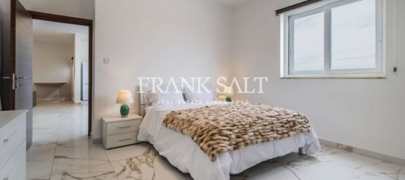 3 bedrooms Apartment in San Gwann, Malta No. 4982 13