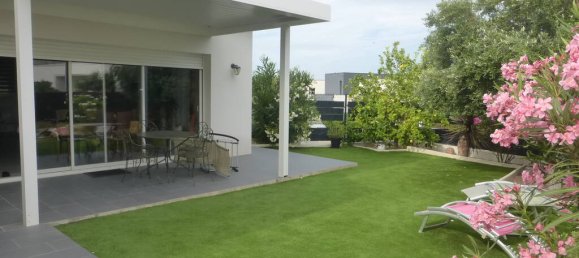 Casa de 3 dormitorios en Narbonne, France No. 297844 2