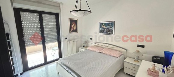 Квартира с 3 комнатами в Бари, Италия № 167266 3