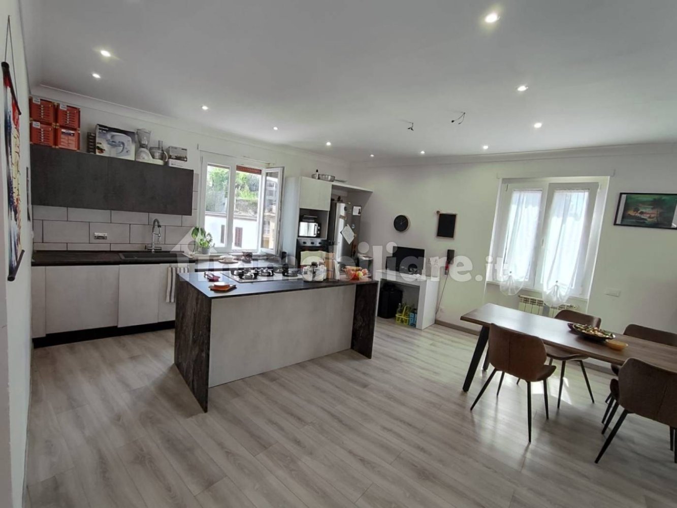 Ático de 1 dormitorio en Rome, Italy No. 26931