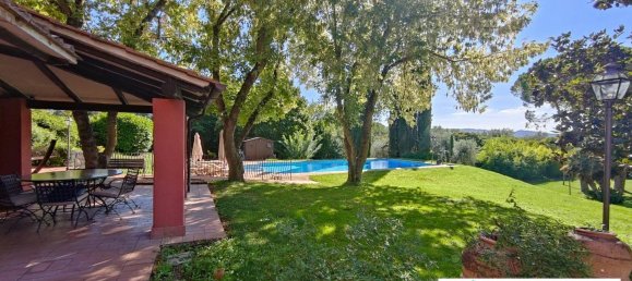 5 bedrooms House in Giove, Italy No. 370630 8