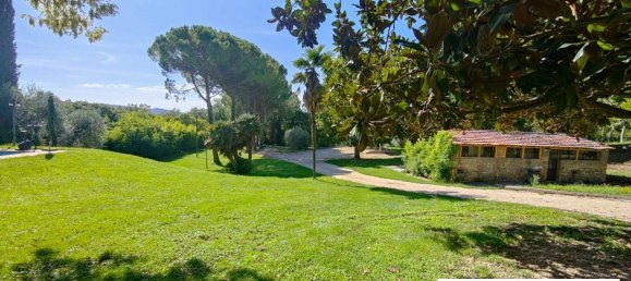 5 bedrooms House in Giove, Italy No. 370630 9