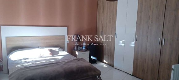 3 bedrooms Apartment in Swieqi, Malta No. 5128 7