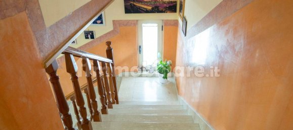 4 bedrooms Villa in Parete, Italy No. 225157 11