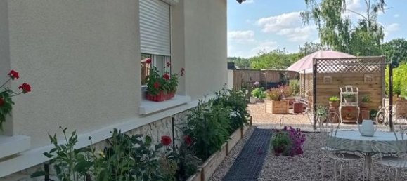 4 Schlafzimmer Haus in La Ferte-Saint-Cyr, France, Nr. 70948 16