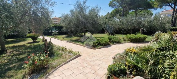 3 bedrooms Villa in Bellaria Igea Marina, Italy No. 85178 3