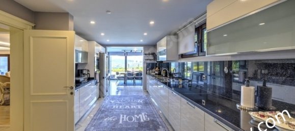 Villa 6+5 in Istanbul, Turkey No. 3625 4