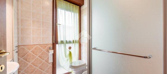 Дуплекс с 2 спальнями в Реджо Эмилия, Италия № 273382 21