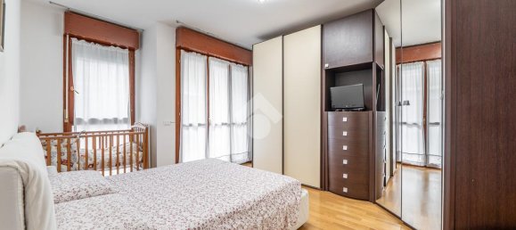 Дуплекс с 2 спальнями в Реджо Эмилия, Италия № 273382 13