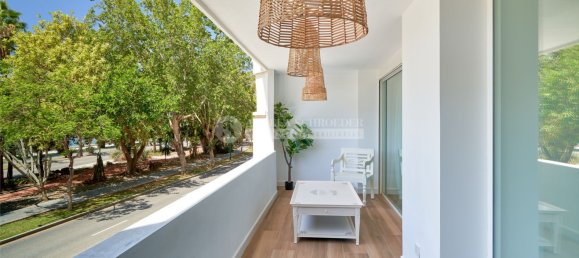 4 Schlafzimmer Wohnung in El Limonar, Spain, Nr. 48852 5