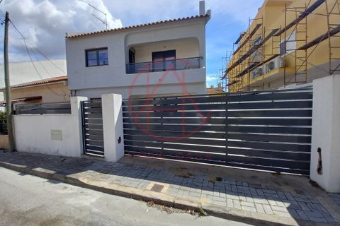 5 bedrooms House in Seixal, Portugal No. 258763
