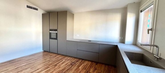 3 bedrooms Villa in Forlì, Italy No. 313164 2