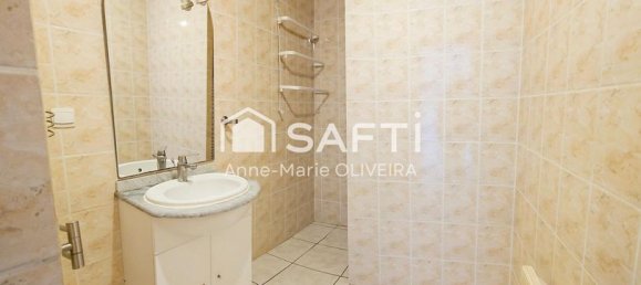 Casa de 4 dormitorios en Guiscard, France No. 63613 13