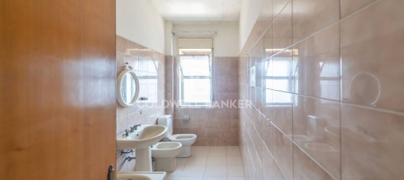 5غرفة شقة في Misterbianco, Italy رقم 102972 12