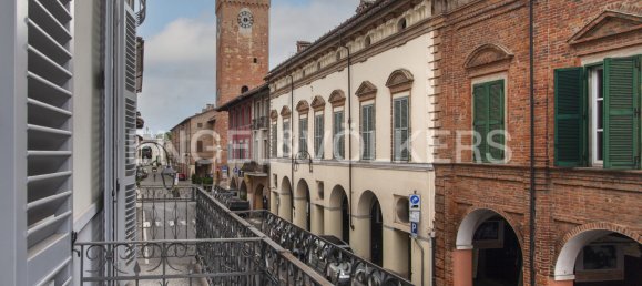 10 Schlafzimmer Gebäude in Cherasco, Italy, Nr. 63260 3