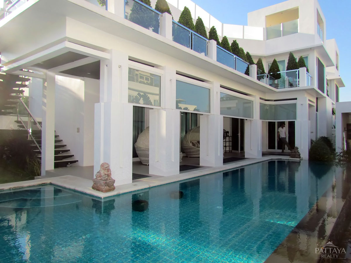 4 bedrooms Cafe / restaurant in Pattaya, Thailand No. 728