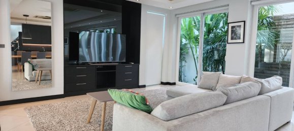 4 bedrooms Cafe / restaurant in Pattaya, Thailand No. 728 17