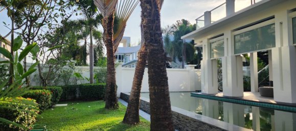 4 bedrooms Cafe / restaurant in Pattaya, Thailand No. 728 9