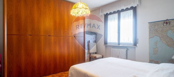 3 bedrooms Apartment in Parma, Italy No. 311293 9