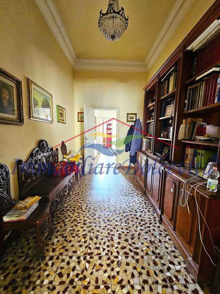 7 bedrooms Duplex in Florence, Italy No. 323142