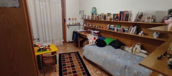 5 rooms Apartment in Alessandria, Italy No. 220397 4