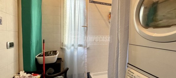 2 bedrooms Apartment in Rome, Italy No. 90540 16