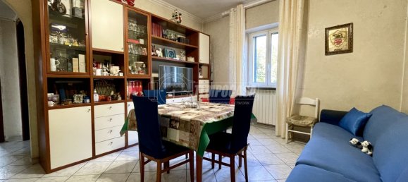 2 bedrooms Apartment in Rome, Italy No. 90540 2