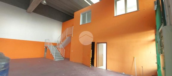 Entrepôt à Volpiano, Italy 287m² No. 83944 10