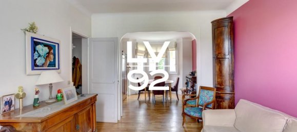 5 bedrooms Villa in Colombes, France No. 299619 2