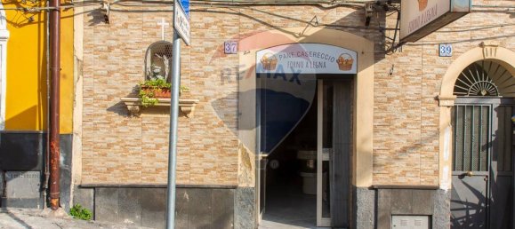 4 rooms Commercial property in Catania, Italy No. 52535 2