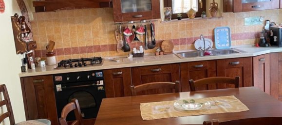 Дом с 4 спальнями в Каррара, Италия № 45835 2