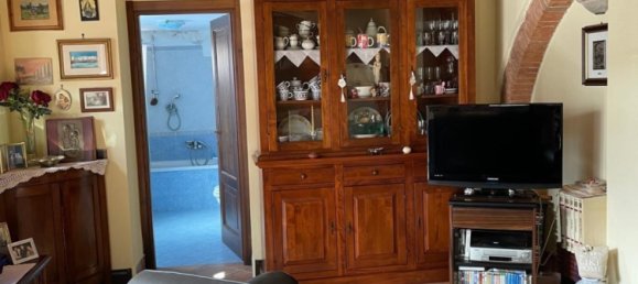 Дом с 4 спальнями в Каррара, Италия № 45835 5