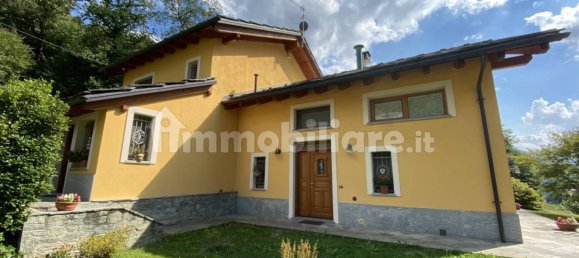 3 bedrooms Villa in Fontainemore, Italy No. 128253 2