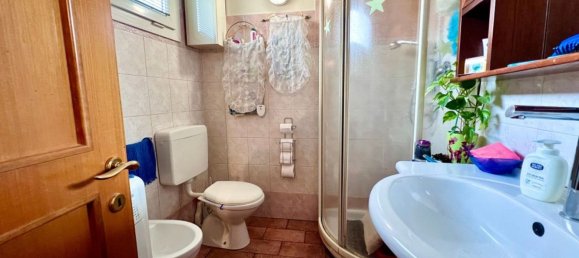 4-salle Appartement à Cesena, Italy No. 115031 17