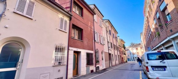 4-salle Appartement à Cesena, Italy No. 115031 2