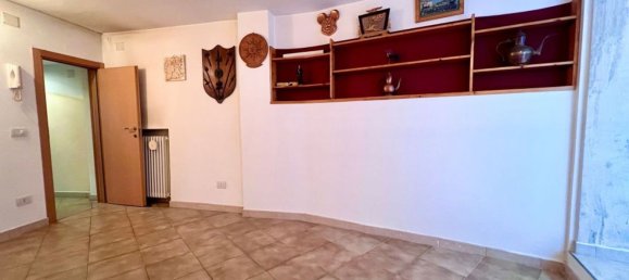 4-salle Appartement à Cesena, Italy No. 115031 11